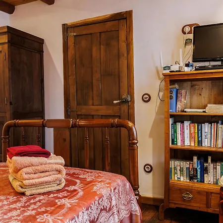 Agradable Casa De Aldea En Un Entorno Natural Feriehus